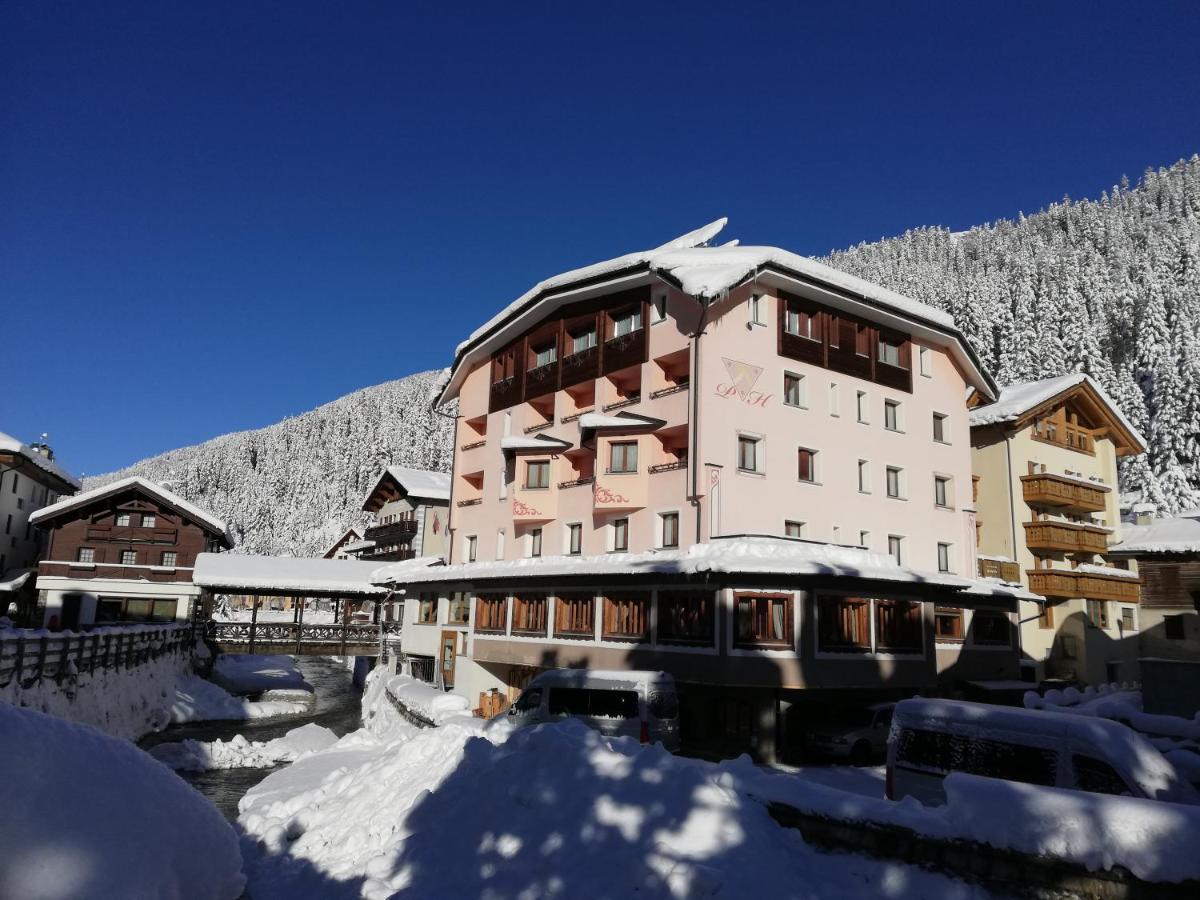 Park Hotel サンタ・カテリーナ・ヴァルフルヴァ エクステリア 写真